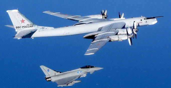 Rusya, Suriye'de hava operasyonlarına başladı