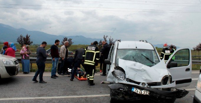 Kocaeli'de trafik kazası: 6 yaralı
