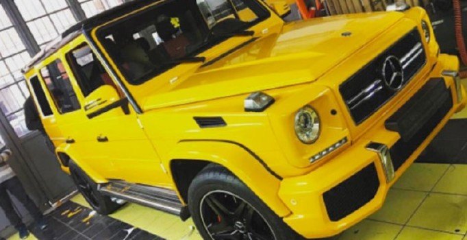 Cem Yılmaz aracından sıkılınca rengini değiştirdi