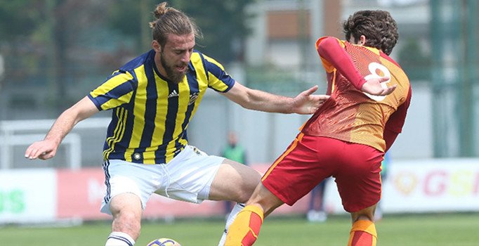 Günün ilk derbisi Fenerbahçe'nin