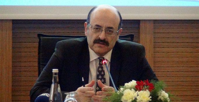 Rektörler, "yurtdışına çıkış iznini" YÖK Başkanından alacak