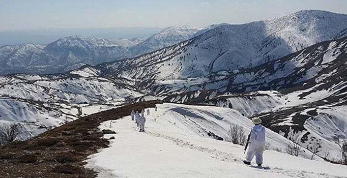 Diyarbakır'da 2 terörist etkisiz hale getirildi