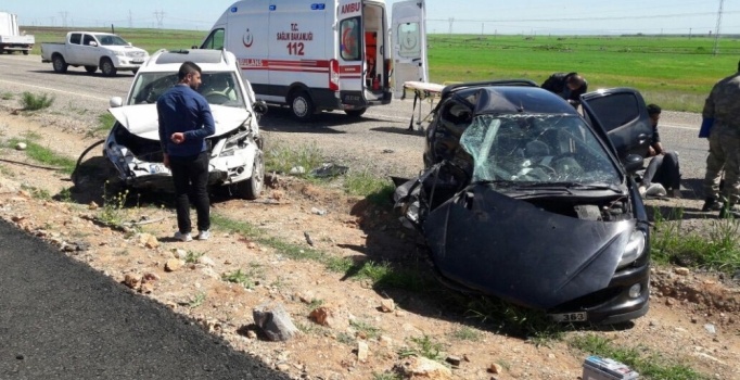 Polis aracı kaza yaptı: 1 polis şehit oldu 4 kişi yaralandı