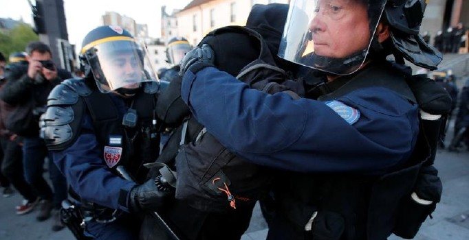 Fransa'da seçim protestoları: 29 gözaltı