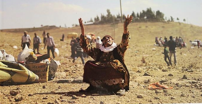 "Göçün Kadınları" sergisindeki
fotoğraflar bir kitapta toplandı