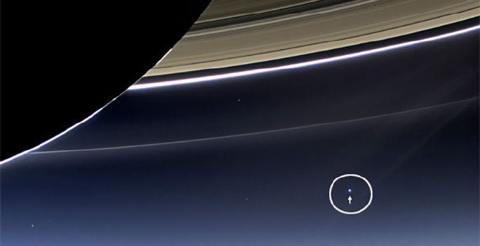 Cassini uzay aracı Satürn'den dünyayı çekti! Google Doodle yaptı | Cassini nedir?