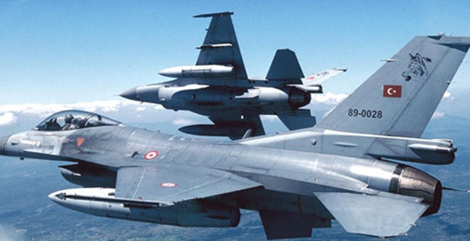 Hakkari Çukurca'da uçak hareketliliği gözlendi