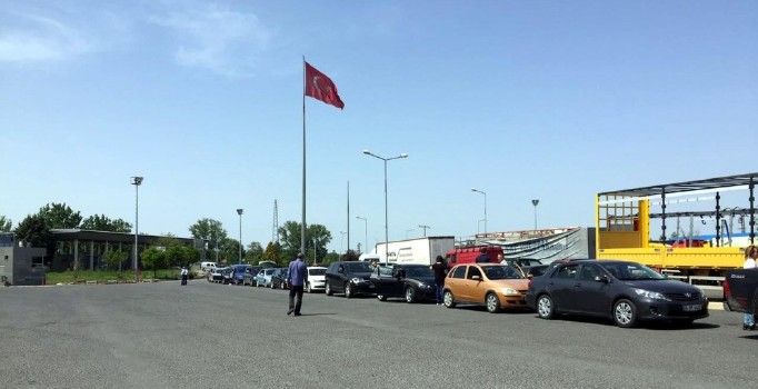 İpsala Sınır Kapısı'nda yoğunluk