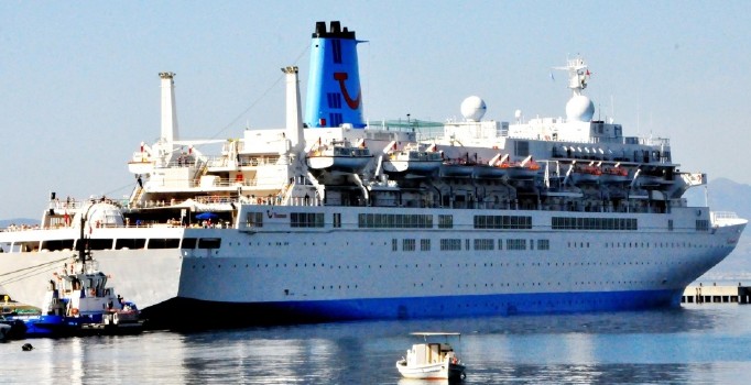 Bodrum'a sezonun ilk gemisi geldi | Muğla haberleri