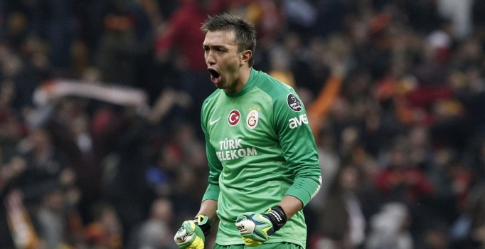 Fernando Muslera: Seslerini kesmeyi başarıyoruz