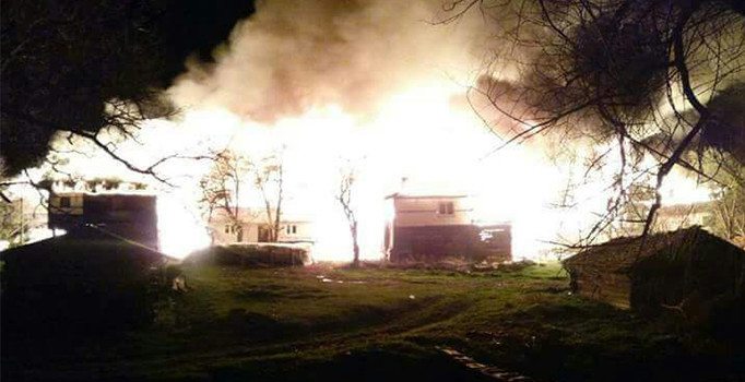 Çorum'da Aliağa köyünde 50 ev yandı