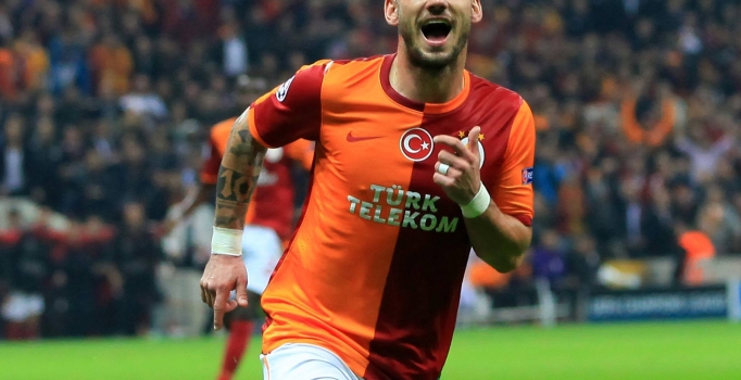 Galatasaray Wesley Sneijder ile 2 yılık sözleşme imzaladı