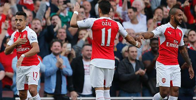 Arsenal, Manchester United'ı 3-0 mağlup etti