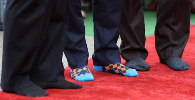 Kanada Başbakanı Trudeau'nun çorapları törene damga vurdu