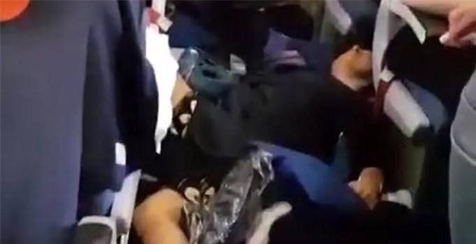 Tayland'a giden uçak türbülans nedeniyle 20 kişi yaralandı