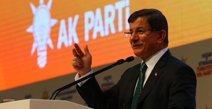 Davutoğlu AK Parti'nin seçim beyannamesini açıkladı