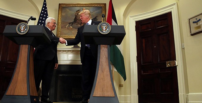Abbas'la görüşen Trump: Filistin ile İsrail'in barış anlaşması imzaladığını görmek istiyorum