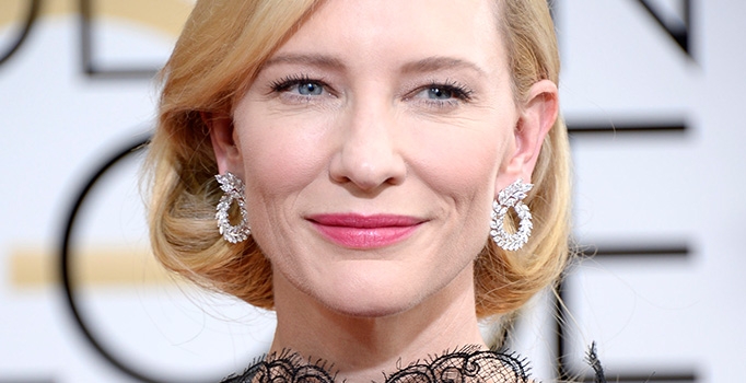 Cate Blanchett evlat edindiği minik kızıyla görüntülendi
