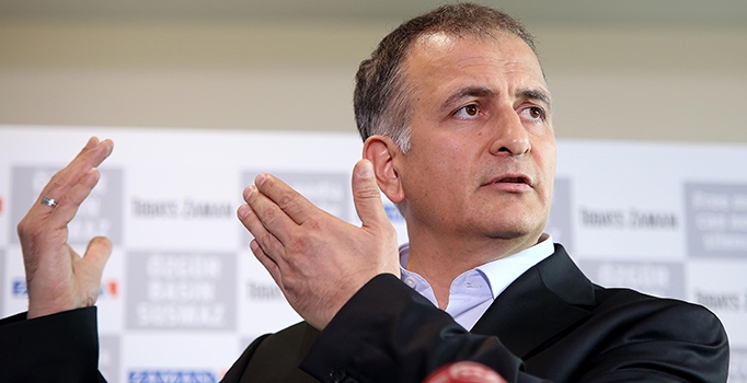 Ekrem Dumanlı Zaman'daki görevinden istifa etti