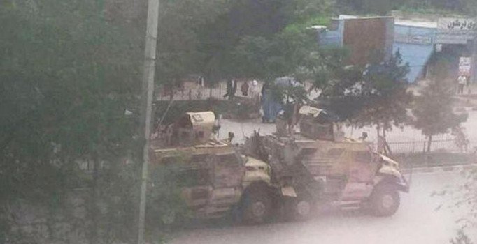 NATO konvoyuna bombalı saldırı: Ölü ve yaralılar var