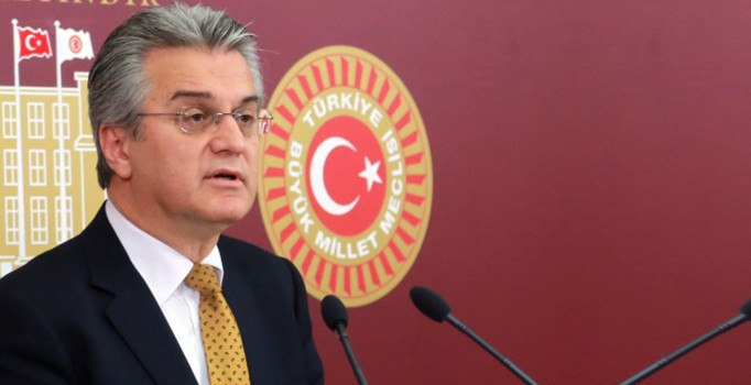 Bülent Kuşoğlu: Genç seçmeni anlamayan siyasetten de silinir