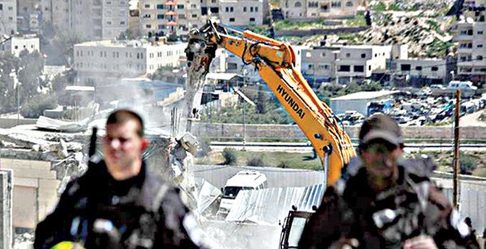 İsrail Filistinlilere ait 3 evi yıktı