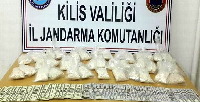 Kilis'te uyuşturucu operasyonu: 37 bin captagon yakalandı