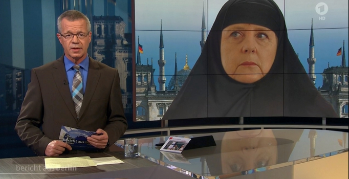 Alman devlet kanalı Merkel'e çarşaf giydirdi İslam karşıtı yayın yaptı