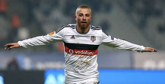 Premier Lig ekipleri Gökhan Töre için yarışıyor