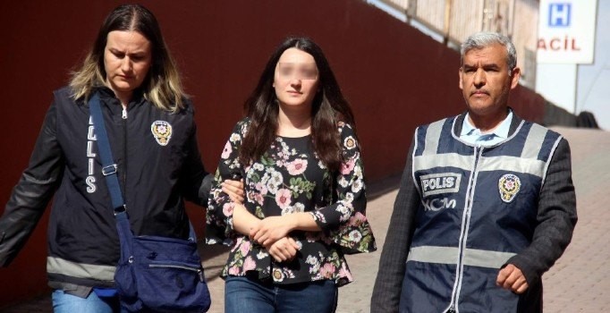 FETÖ davalarının kadın hakimi, FETÖ'den gözaltında