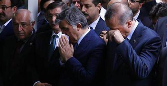 Erdoğan ve Gül cenazede birlikte ağladılar