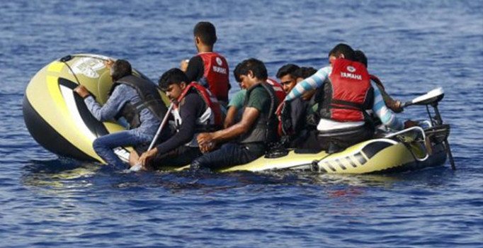 Akdeniz'de göçmen faciası: 80 ölü