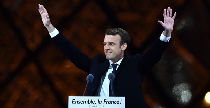 Fransa'da Müslümanlar Emmanuel Macron'a tebrik