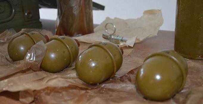 Sakarya'da batan Rus gemisinin mühimmatları karaya vurdu