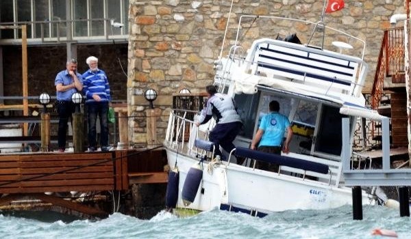 Bodrum'da şiddetli lodos hayatı olumsuz etkiledi
