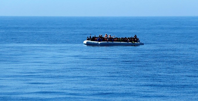 Akdeniz'de göçmen teknesi battı: 250 kişi kayıp | Son dakika haberleri