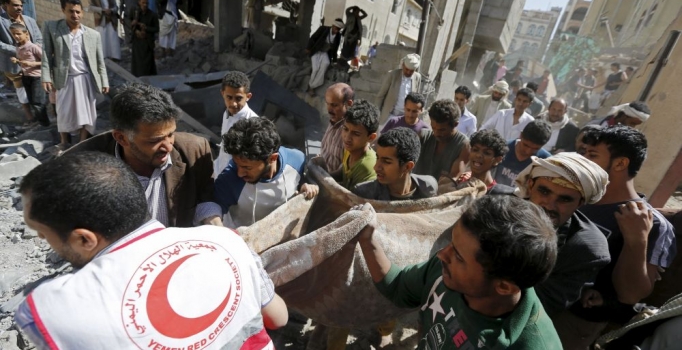 Suud uçakları Yemen'de yine düğün evini bombaladı: 
15 ölü, 28 yaralı