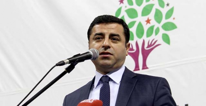 Demirtaş: HDP'li vekiller PKK'lı cenazesine katılmazsa soruşturma açarım