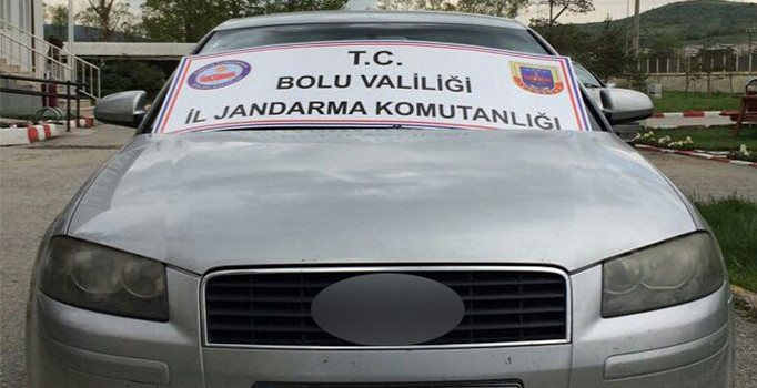 Ülkeye kaçak sokulan lüks otomobil Bolu’da yakalandı