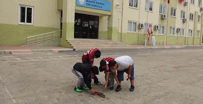 Küçük Batuhan'ın sınıfında hüzünlü veda töreni