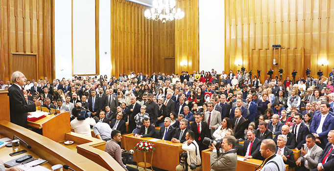 CHP’de MYK’ya ‘sadık’ dizayn ayarı geliyor