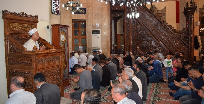 Malatya’da Berat Kandilinde camiler doldu taştı