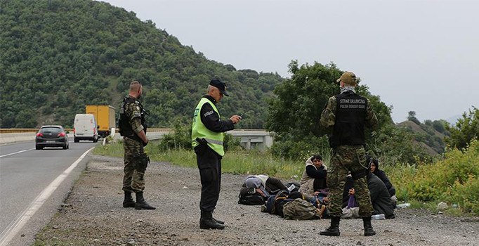 AB’de sınır kontrolleri tekrar uzatıldı