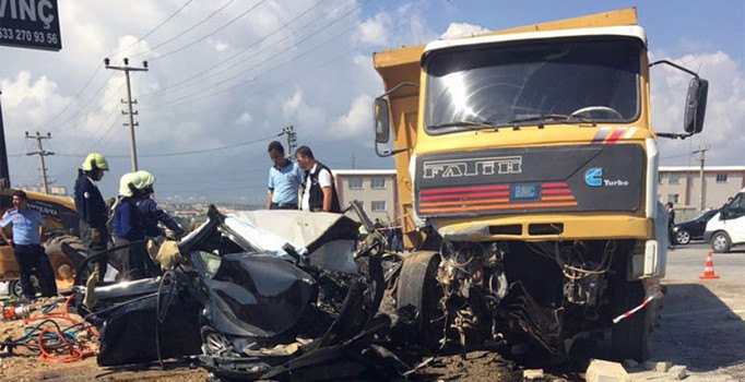 Başsavcı Alper’in hayatını kaybettiği kaza ile ilgili kamyon sahibi gözaltına alındı