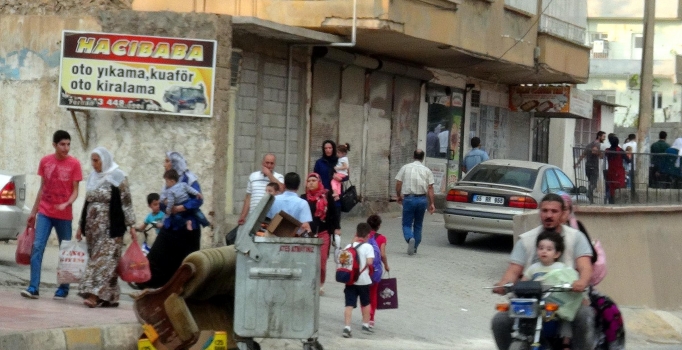 Vatandaşlar Nusaybin'deki sokağa çıkma yasağından önce ilçeyi terk etti