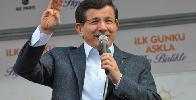 Davutoğlu Kahramanmaraş'ta seçmenlerle buluştu