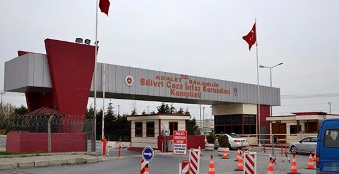 FETÖ'cüler gofret paketleriyle haberleşmişler