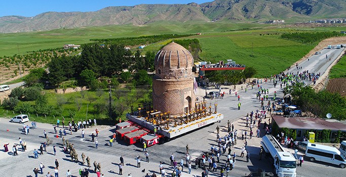 650 yıllık Zeynel Bey Türbesi taşınıyor