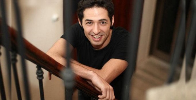 Ünlü Oyuncu Mert Fırat, UNDP’nin iyi niyet elçisi seçildi