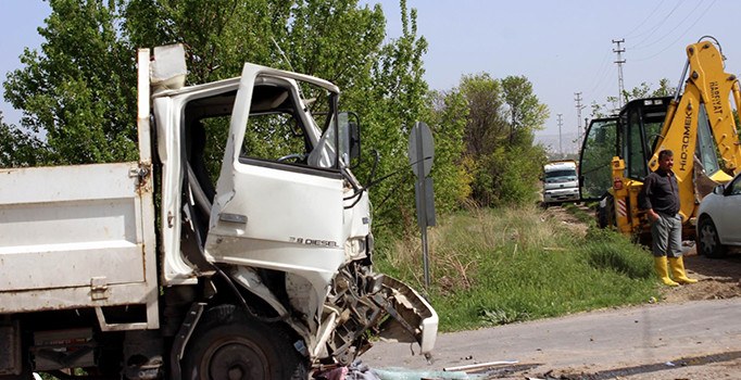 Kayseri'de trafik kazası: 2 yaralı
